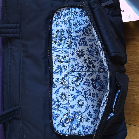 Vera Bradley "Classic Navy" Utility Tote - Picture 5 of 5
